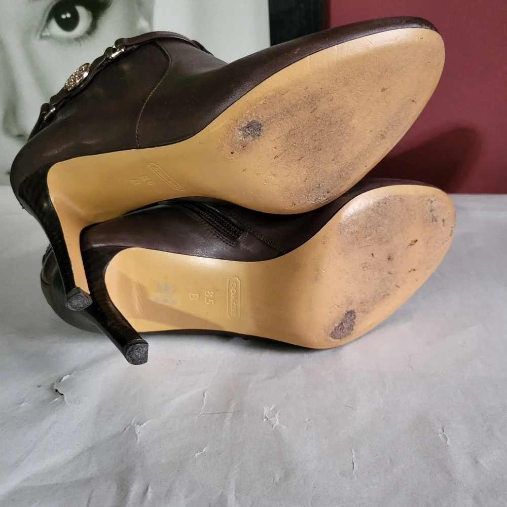 Coach excellent used